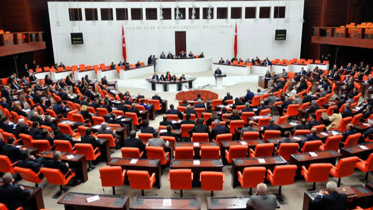 TBMM KAÇ KİŞİ ÇALIŞIR NE İŞ YAPAR