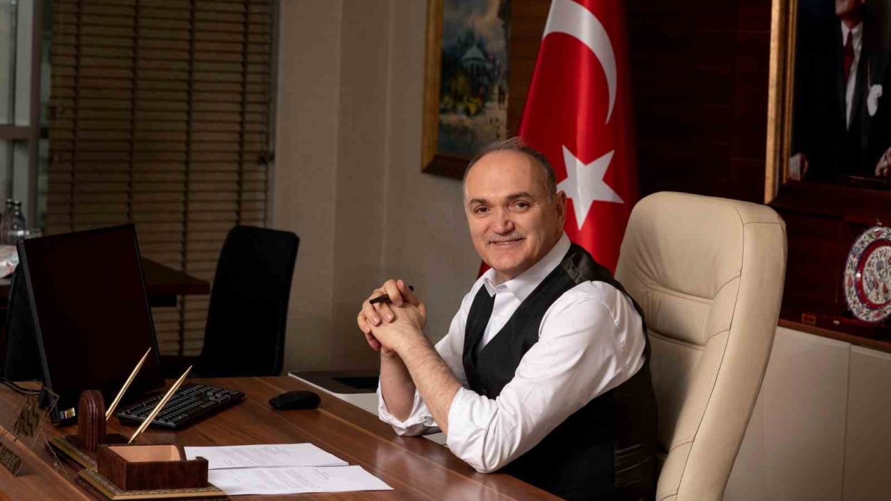 Başkan Özlü, "Tatilde sporu ve kitap dostluğunu unutmayın"