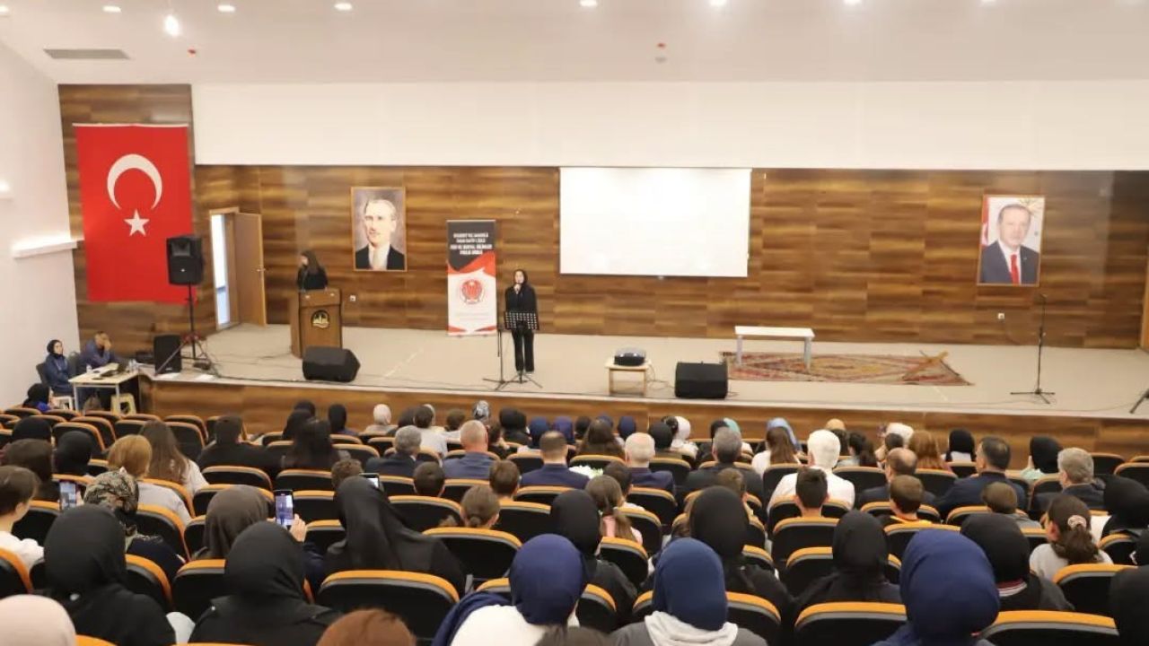 Bayburt’ta İstanbul’un fethinin 573. yılı programla kutlandı