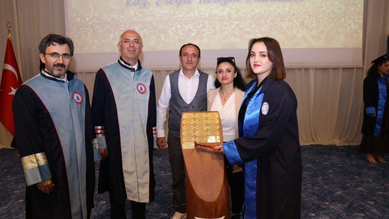 BEUN’da Denizcilik ve Turizm Fakültesi mezunları geleceğe ilk adımlarını attı