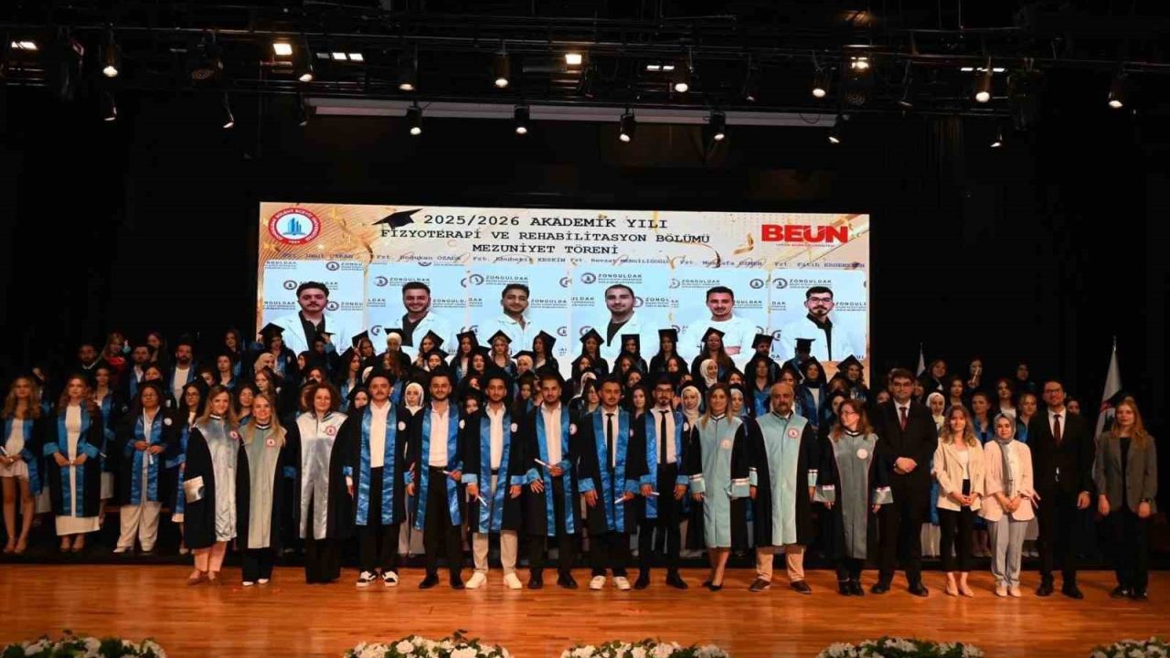 BEUN’da geleceğin hemşireleri, fizyoterapistleri ve sosyal hizmet uzmanları mezun oldu