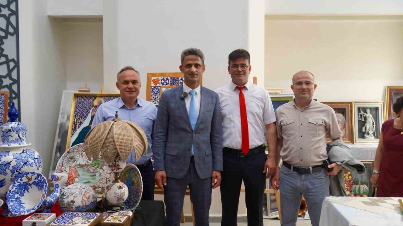 Çaycuma’da Hayat Boyu Öğrenme Haftası sergisi açıldı