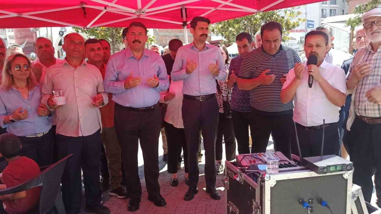 Devrek’te aşure programı büyük ilgi gördü