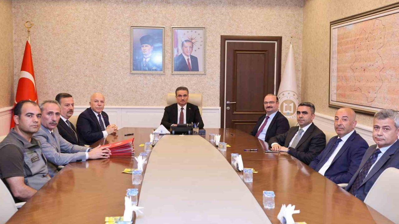 Erzurum’da sahipsiz hayvanlar için tarihî iş birliği