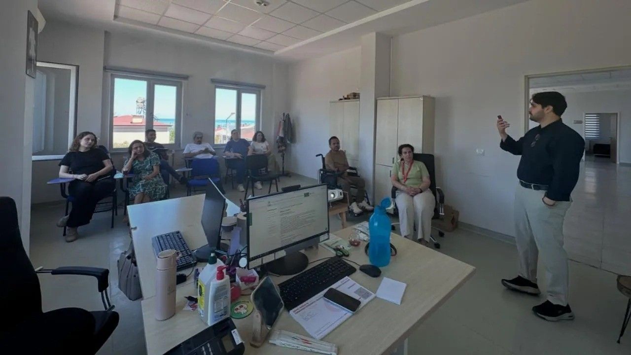 Gerze’de sağlık personeline hizmet içi eğitim