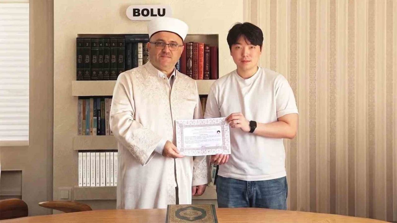 Güney Koreli genç Bolu’da Müslüman oldu