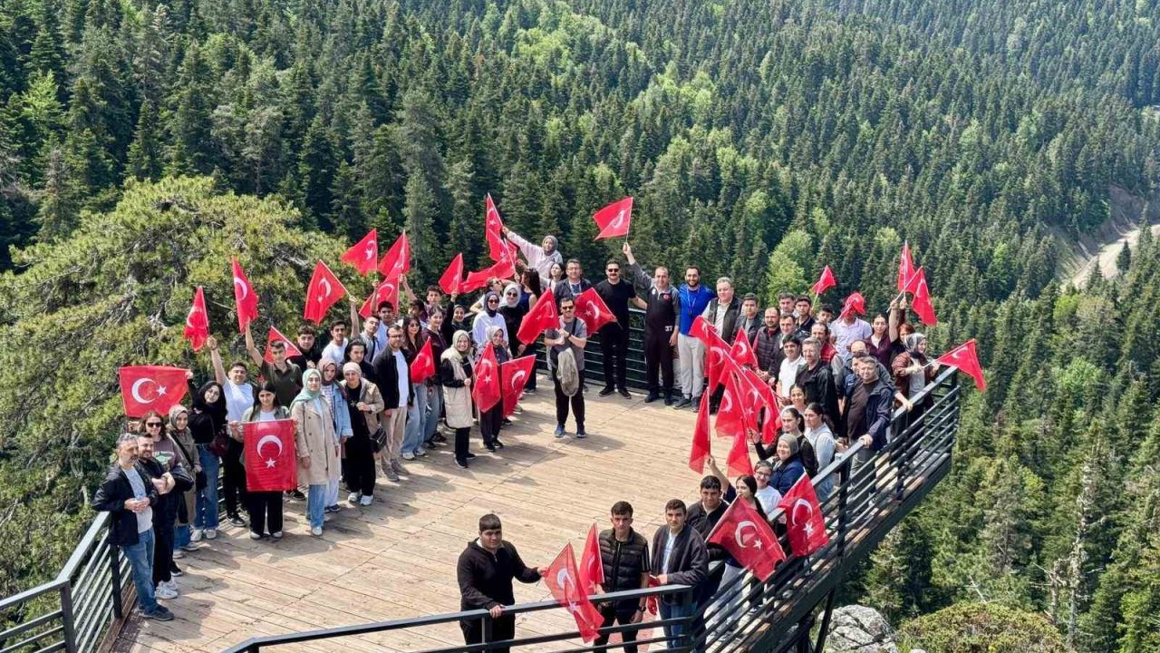 Kastamonu’da gençlik yürüyüşü: Doğanın tadını çıkardılar