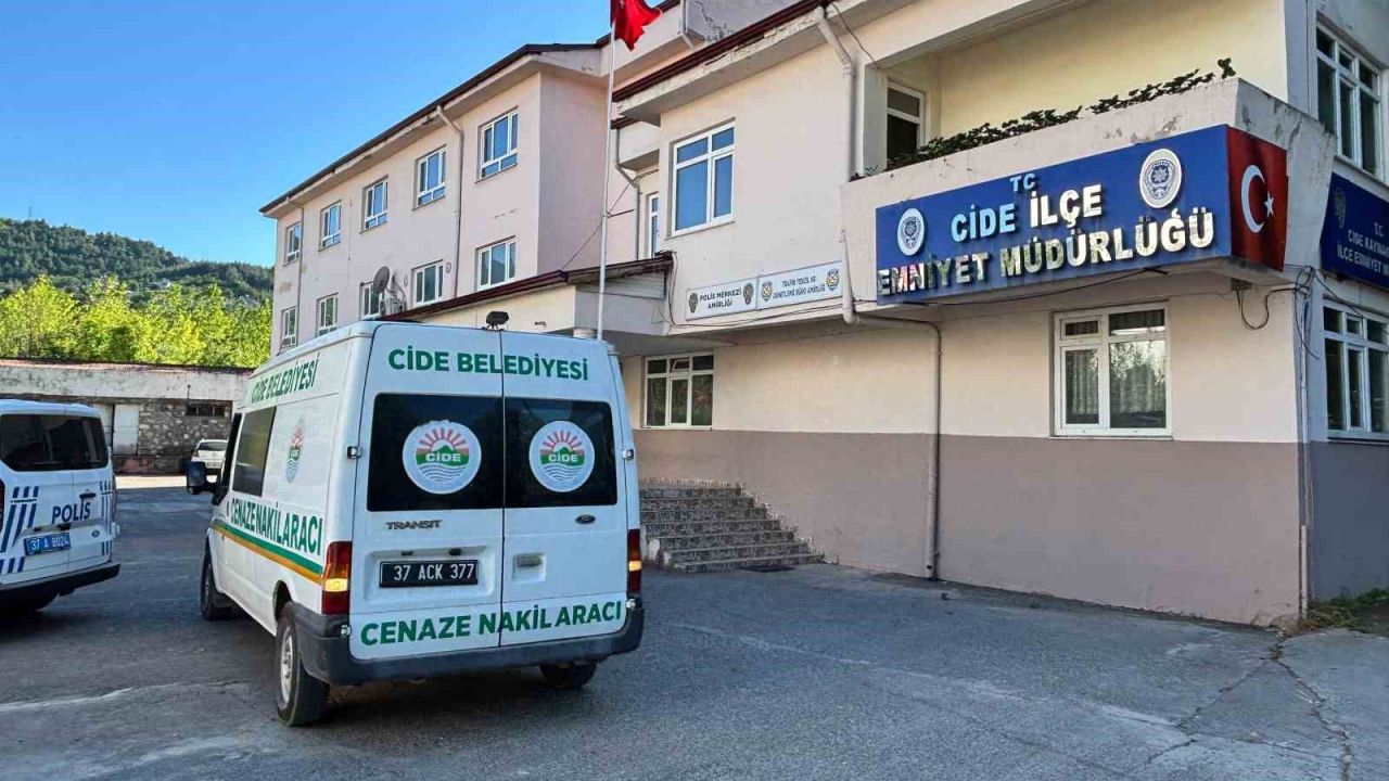 Kastamonu’da metruk binada erkek cesedi bulundu