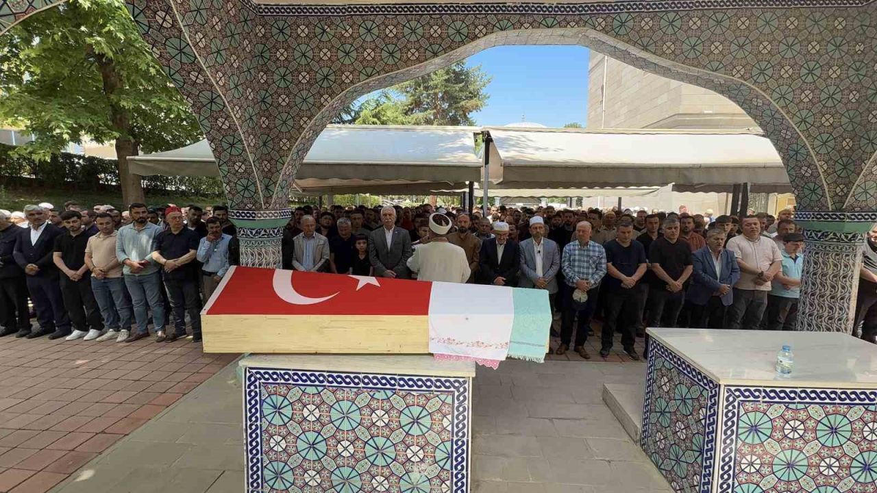 Kelkit Çayı’nda hayatını kaybeden genç son yolculuğuna uğurlandı