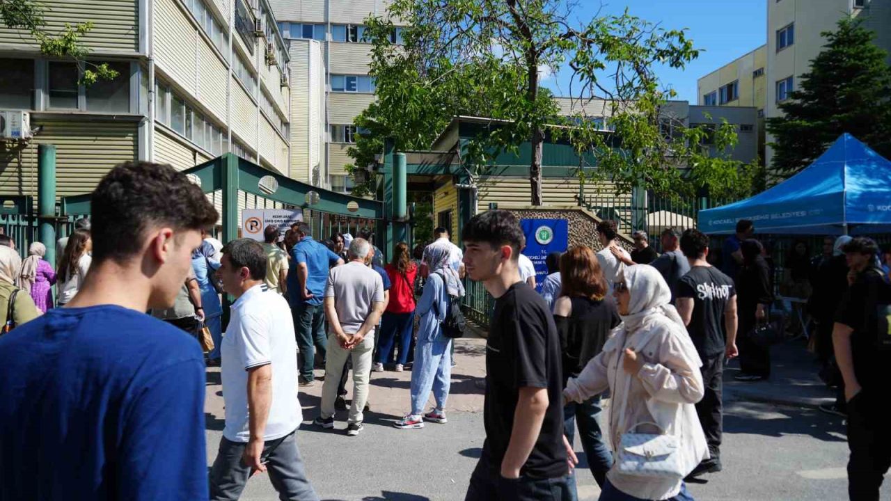 Kocaeli’de YKS’nin ikinci oturumu başladı