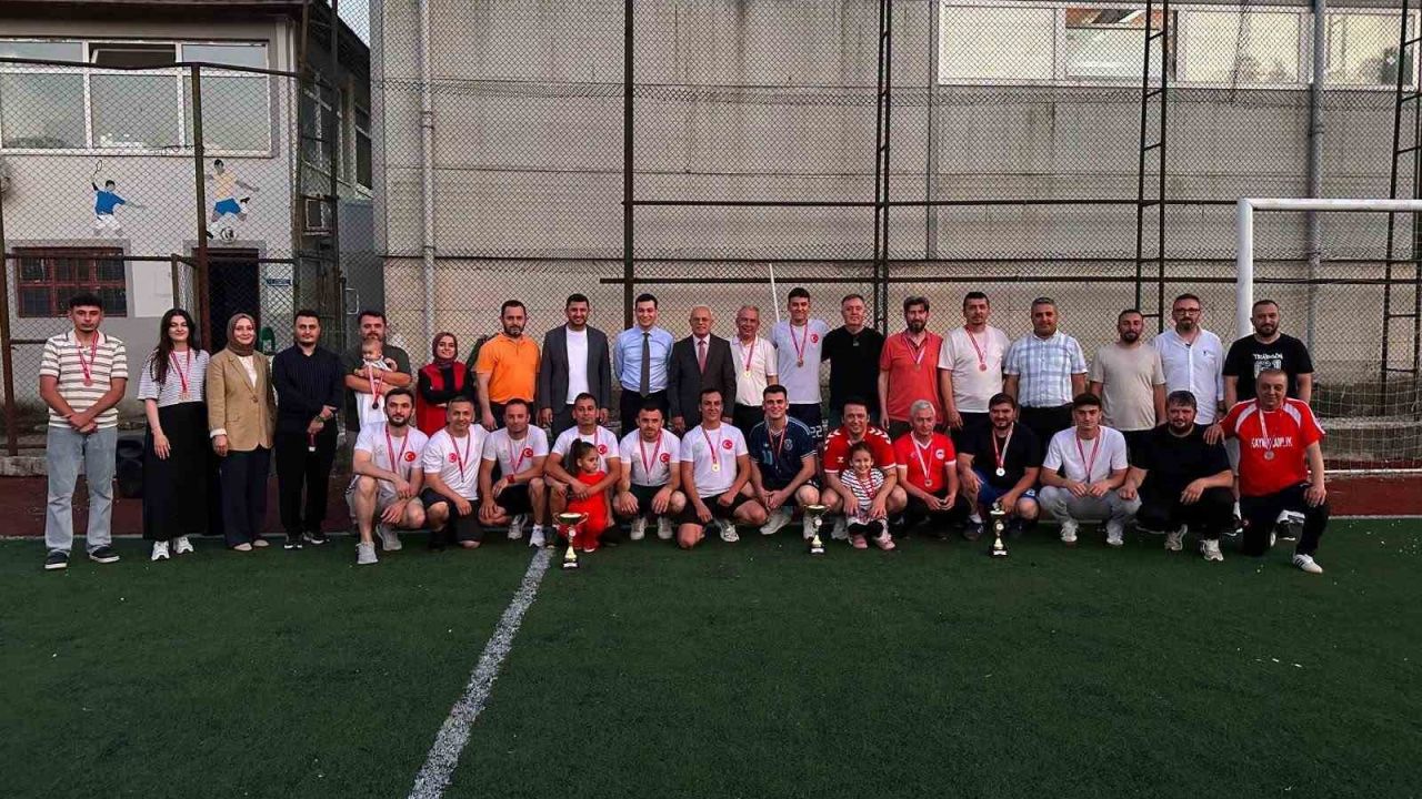 Kurumlar Arası Voleybol Turnuvası Büyük Heyecana Sahne Oldu