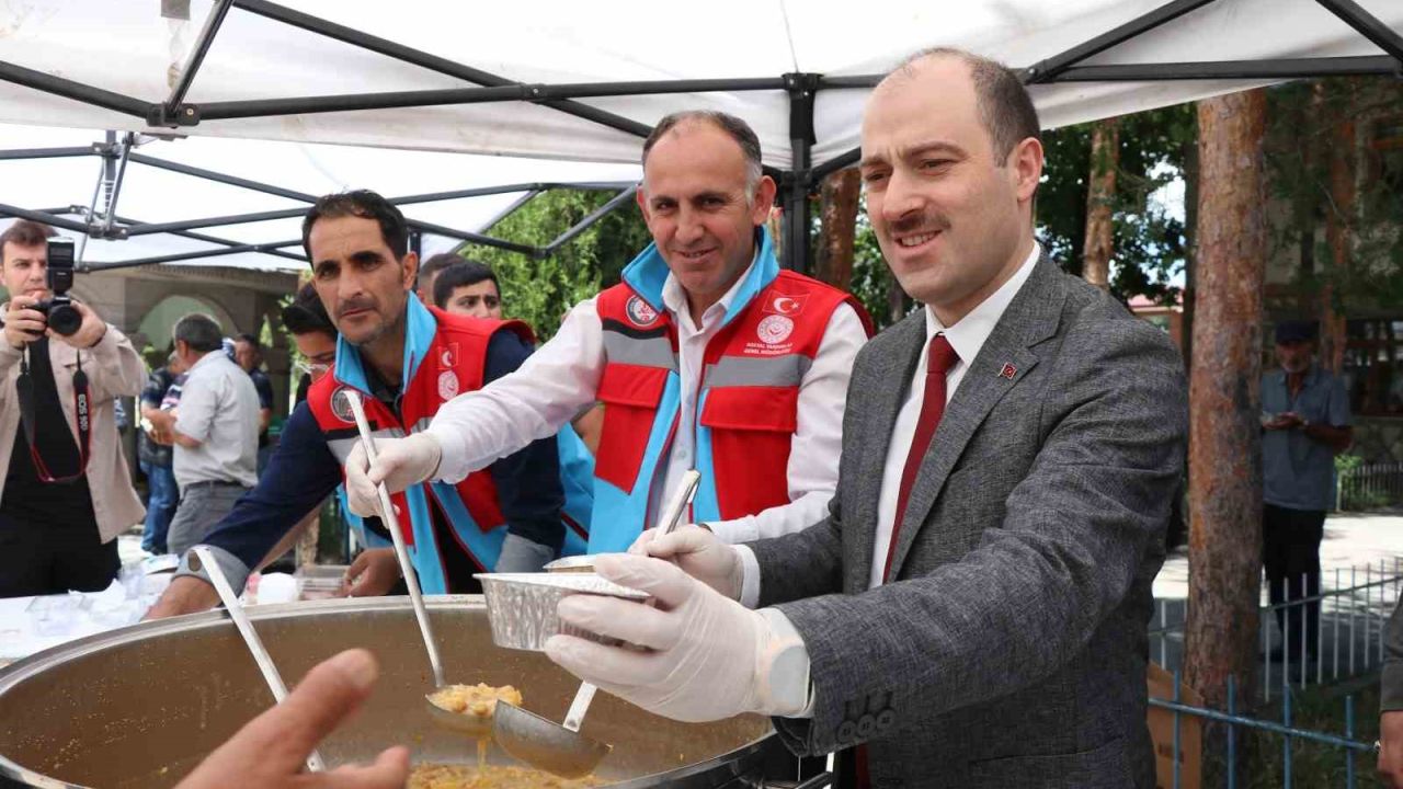 Oltu’da aşure coşkusu