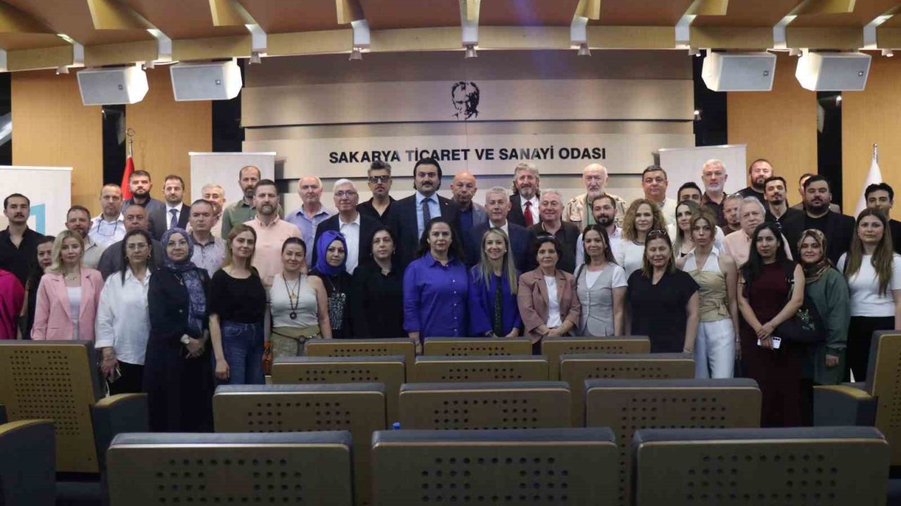 Sakarya’da Basın İlan Kurumu’ndan gazetecilere önemli eğitim