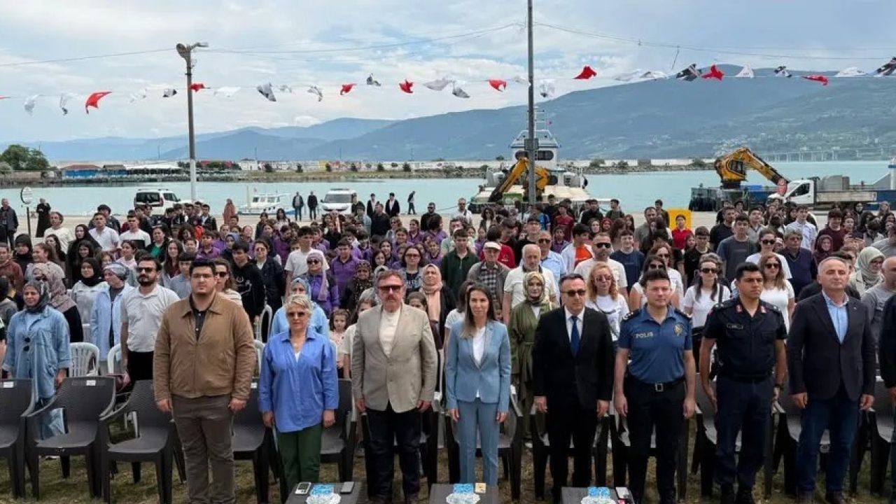 Sinop’ta çocuklar sanat, müzik ve sporla buluştu