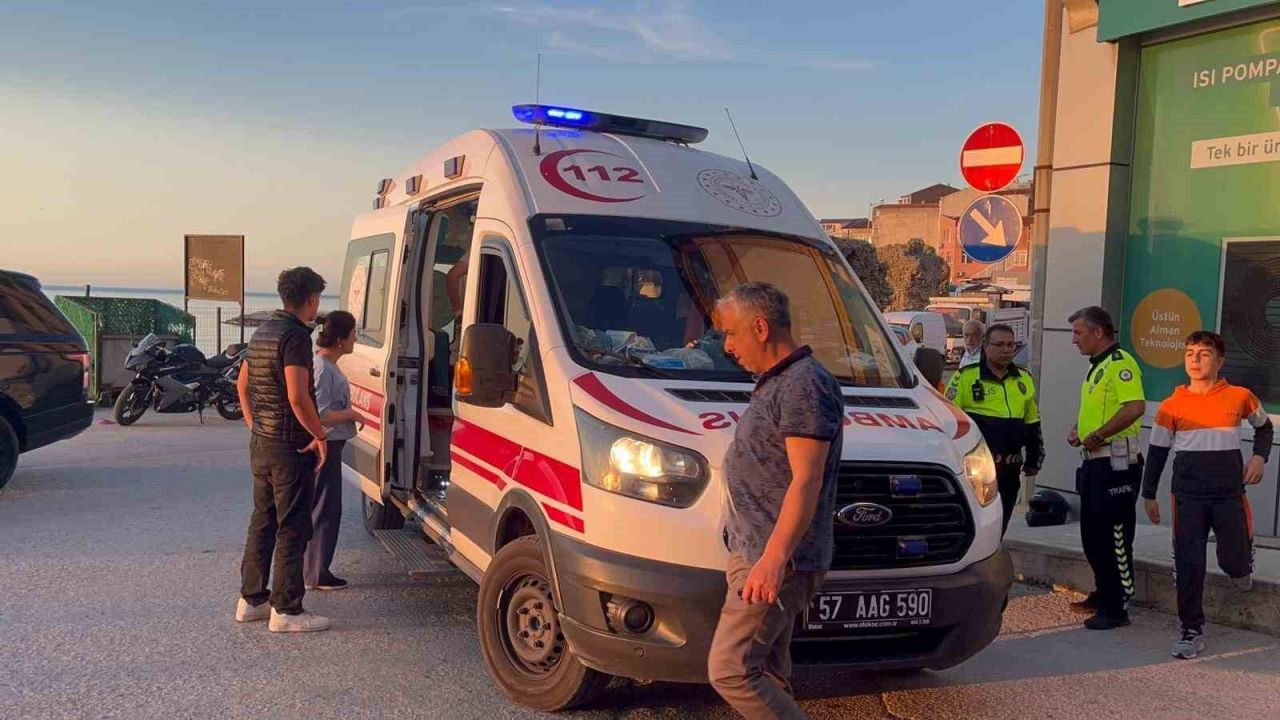 Sinop’ta kontrolden çıkan motosiklet devrildi: 1 yaralı