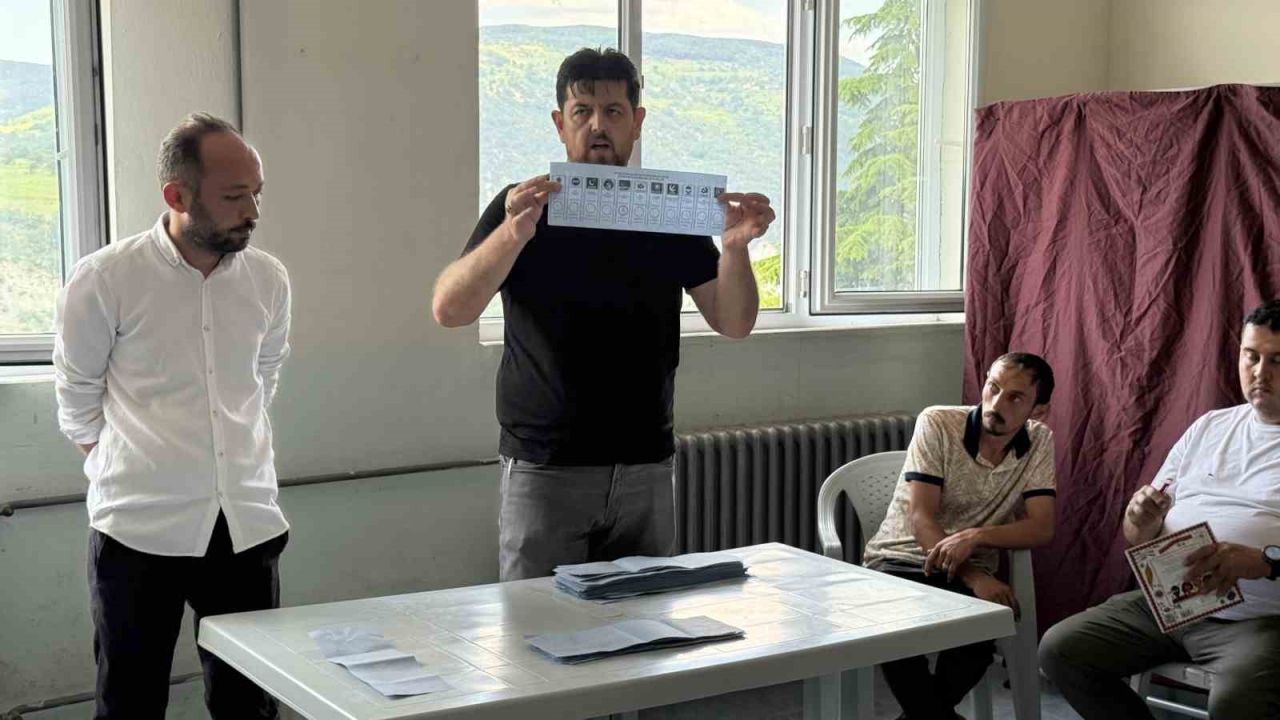 Tokat’ta 4 beldede oy sayımı başladı