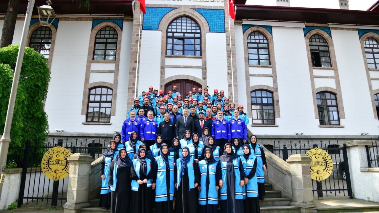 Trabzon’da 50 imam-hatip ile 20 Kur’an-ı Kerim Kursu öğreticisi AFAD gönüllüsü oldu