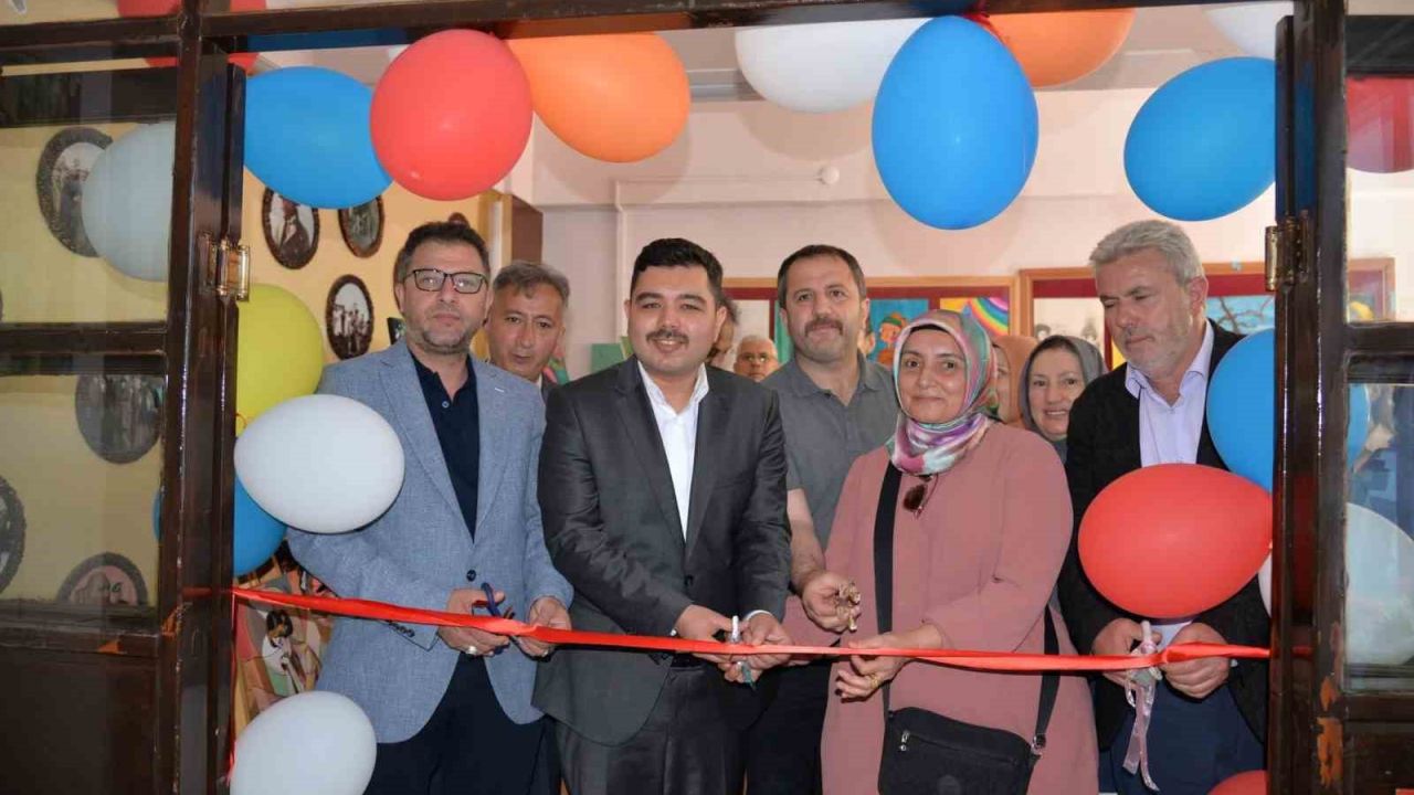 Türkeli’de kursiyerlerin bir yıllık emeği görücüye çıktı