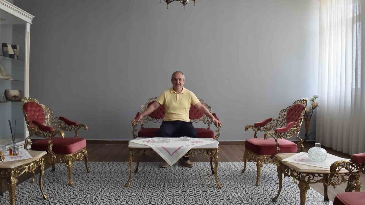 Zeki Müren’e komşu hatıra: Erzurum Olgunlaşma Enstitüdeki tarihî takım