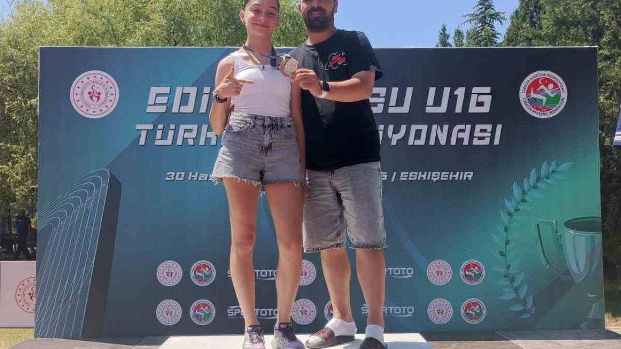 Atlet Alya Gül Keskin, U16 Türkiye Şampiyonu oldu
