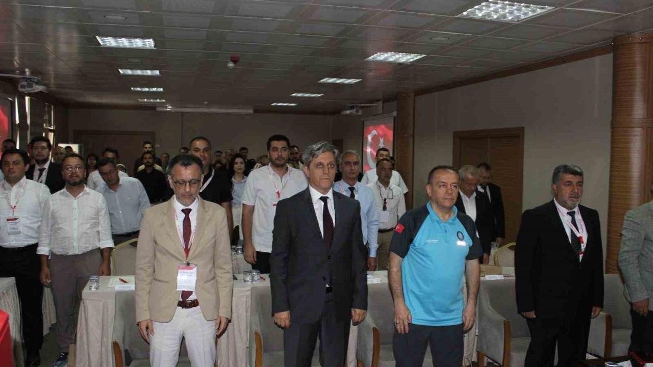 Beş ilin sağlık müdürü Zonguldak’ta acil sevk zinciri için toplandı