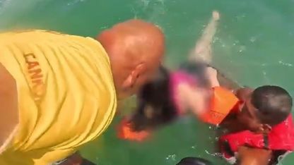 Dalgalara kapılan 15 yaşındaki genç kızın imdadına cankurtaran ekipleri yetişti