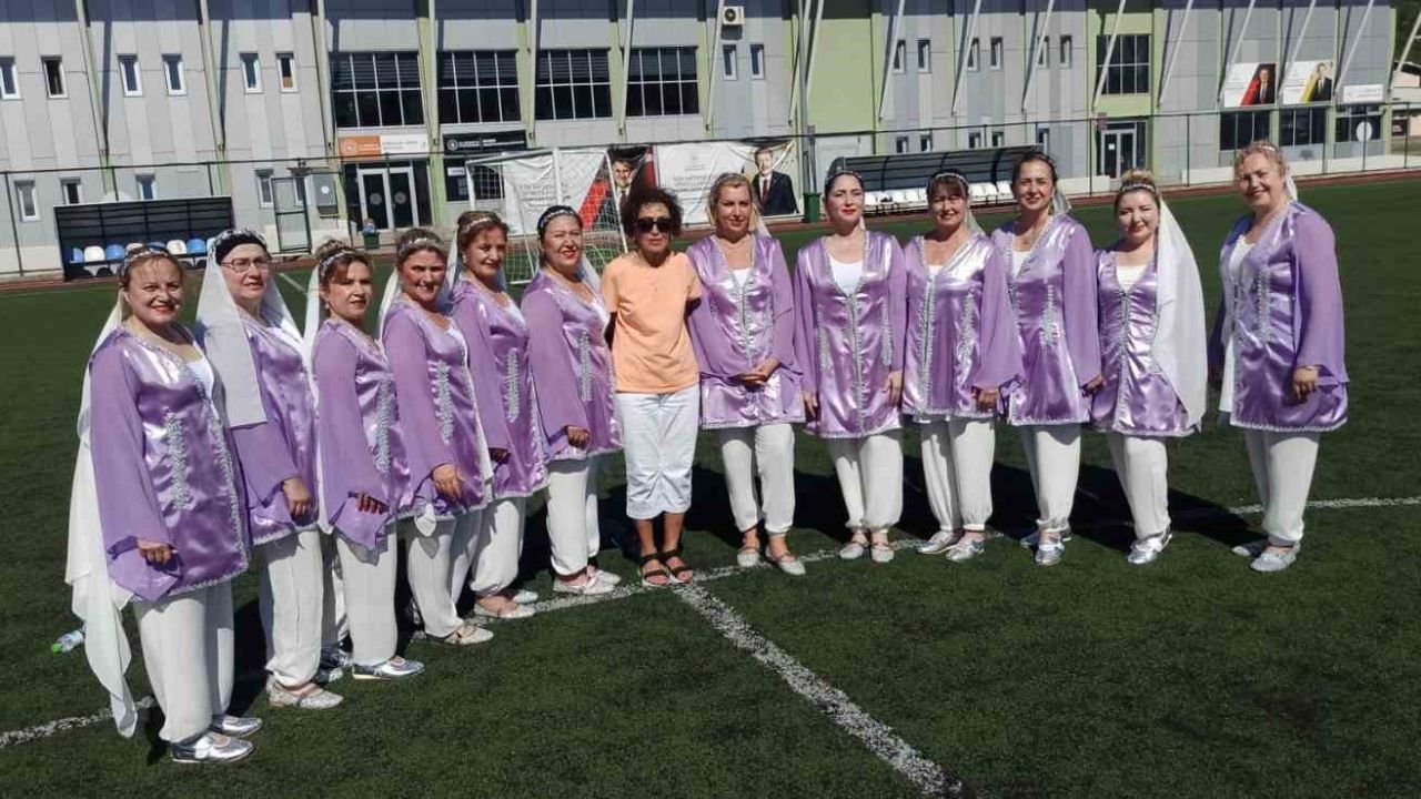 Devrek Halk Oyunları ekibi Makedonya yolcusu