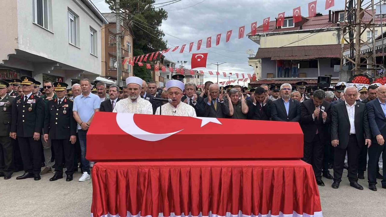 Eskişehir’de şehit olan uzman çavuş Samsun’da toprağa verildi