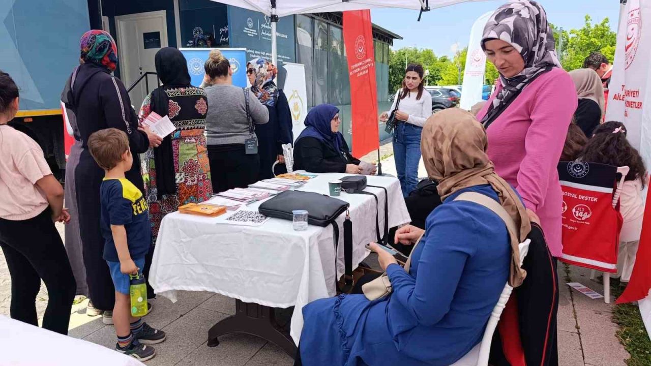 Kars’ta kadın girişimciliğine güçlü destek: Vali Polat eğitim tırını ziyaret etti