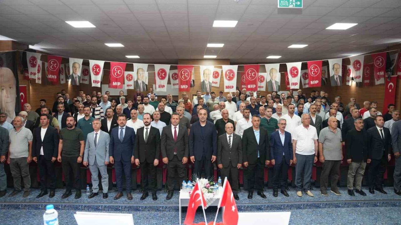 MHP Tortum İlçe Başkanlığı’nda İlhan Uzun güven tazeledi