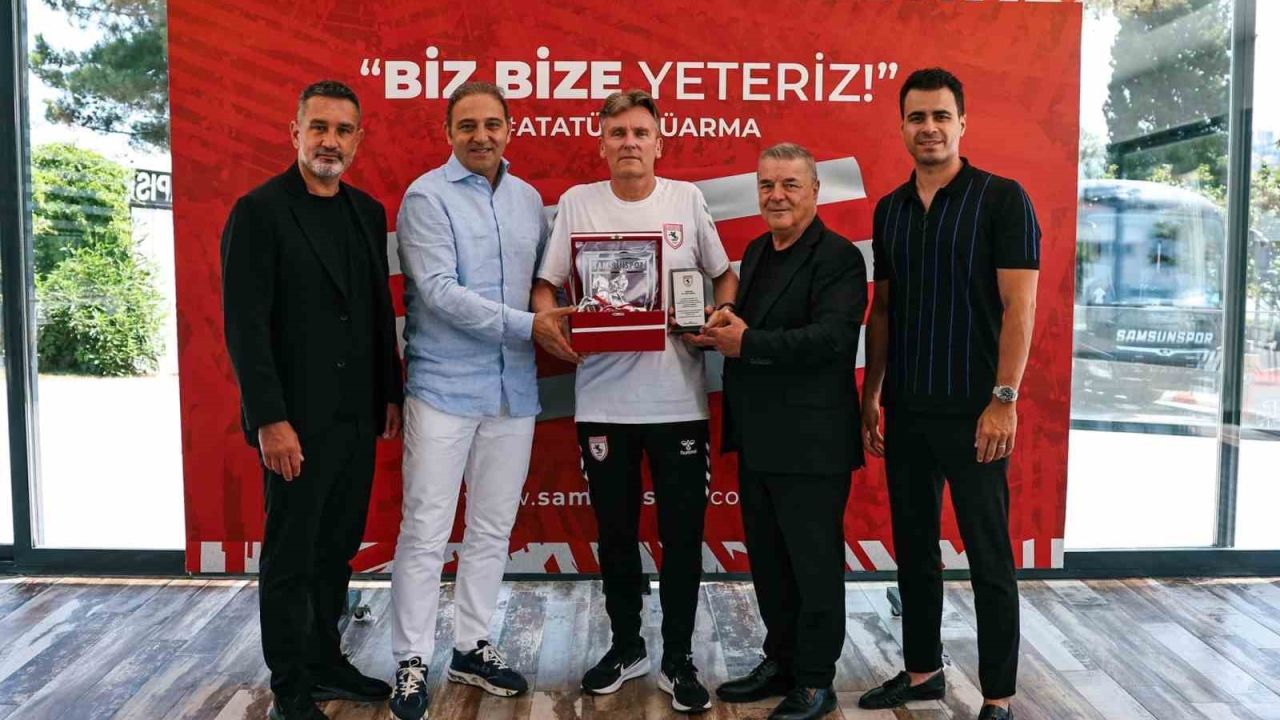 Samsunspor, Cédric Cattenoy ile vedalaştı