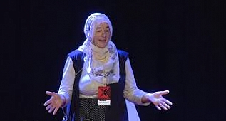Kitaplar ve Sevginin Gücü | Afife KÜÇÜKBENLİ | TEDxAnkara